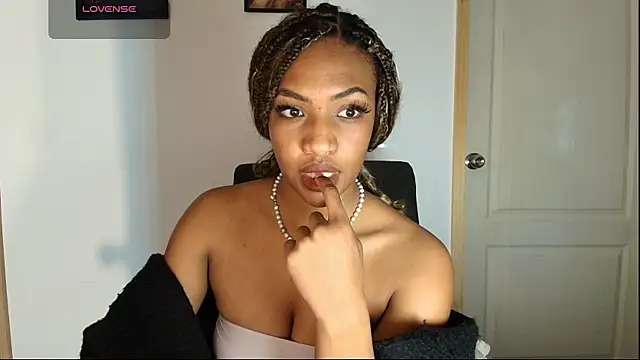 Snapshot of im_alivys_ chatting on July 11, 2026, 12:22 am im alivys online show from July 11, 2026, 12:22 am