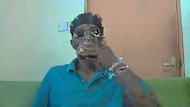Snapshot of BIGDICKMULLAH chatting on October 15, 2025, 11:07 am BIGDICKMULLAH online show from October 15, 2025, 11:07 am