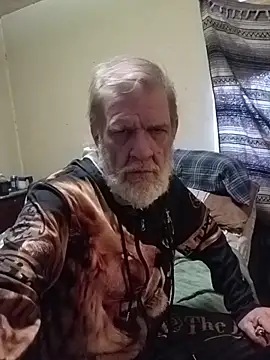 Snapshot of cmagic9 chatting on December 21, 2025, 8:42 pm cmagic9 online show from December 21, 2025, 8:42 pm