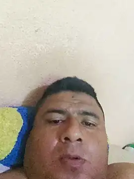 Chaparrosoverano online show from October 19, 2025, 1:52 am