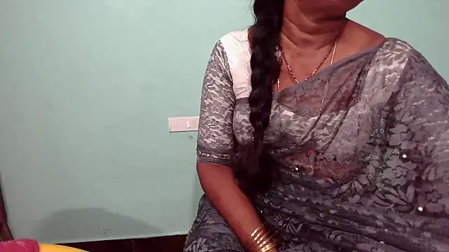 Snapshot of shrutitelugu69 chatting on February 5, 2026, 1:51 pm shrutitelugu69 online show from February 5, 2026, 1:51 pm