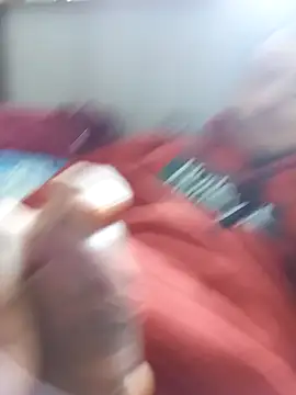 emrehliug12 online show from December 10, 2024, 4:17 pm