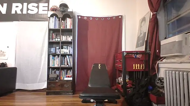 Snapshot of StevenRiseNYC chatting on June 10, 2026, 12:34 am StevenRiseNYC online show from June 10, 2026, 12:34 am