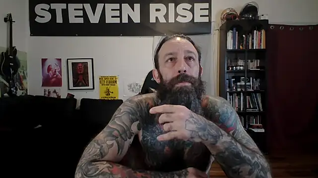 Snapshot of StevenRiseNYC chatting on June 3, 2026, 12:39 pm StevenRiseNYC online show from June 3, 2026, 12:39 pm