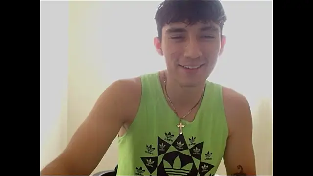 Snapshot of ChicoMaloFfF chatting on December 20, 2025, 9:50 pm ChicoMaloFfF online show from December 20, 2025, 9:50 pm