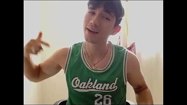 Snapshot of ChicoMaloFfF chatting on December 22, 2025, 6:08 pm ChicoMaloFfF online show from December 22, 2025, 6:08 pm