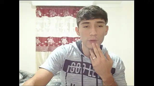 Snapshot of ChicoMaloFfF chatting on February 10, 2026, 1:04 am ChicoMaloFfF online show from February 10, 2026, 1:04 am