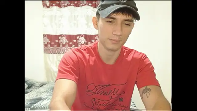 Snapshot of ChicoMaloFfF chatting on February 9, 2026, 12:52 am ChicoMaloFfF online show from February 9, 2026, 12:52 am