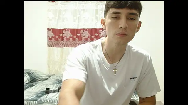 Snapshot of ChicoMaloFfF chatting on February 2, 2026, 1:59 am ChicoMaloFfF online show from February 2, 2026, 1:59 am