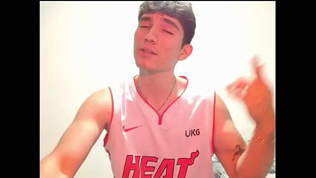 Snapshot of ChicoMaloFfF chatting on February 22, 2026, 12:24 am ChicoMaloFfF online show from February 22, 2026, 12:24 am