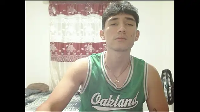 Snapshot of ChicoMaloFfF chatting on February 16, 2026, 1:59 am ChicoMaloFfF online show from February 16, 2026, 1:59 am