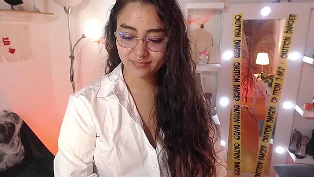 Snapshot of _Kim__M chatting on October 21, 2025, 1:21 pm Kim M online show from October 21, 2025, 1:21 pm