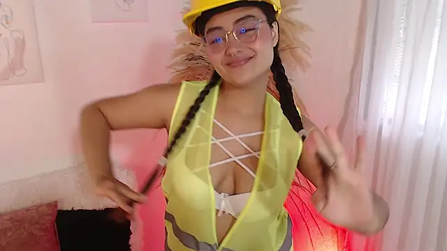 Snapshot of _Kim__M chatting on October 3, 2025, 1:12 pm Kim M online show from October 3, 2025, 1:12 pm