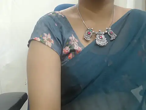 Snapshot of Lovely_Siri_23 chatting on November 9, 2025, 7:07 pm Lovely Siri 23 online show from November 9, 2025, 7:07 pm