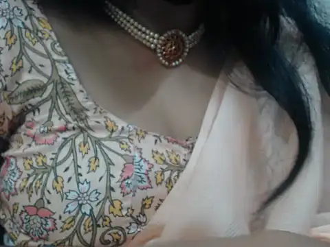 Snapshot of Lovely_Siri_23 chatting on July 28, 2026, 7:39 pm Lovely Siri 23 online show from July 28, 2026, 7:39 pm