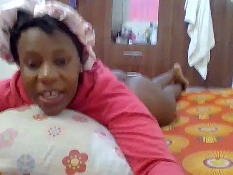 sweet-fancy online show from November 16, 2025, 5:01 am