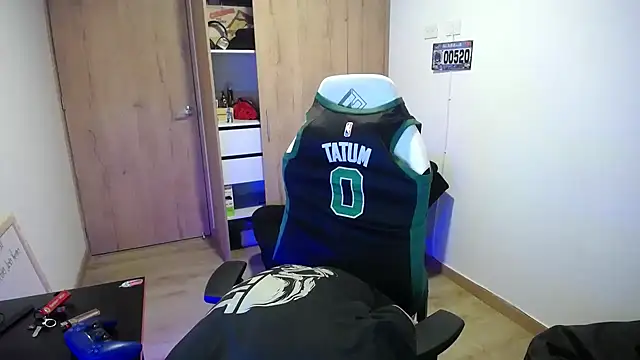 Snapshot of matias_bianco chatting on September 25, 2025, 1:33 am matias bianco online show from September 25, 2025, 1:33 am