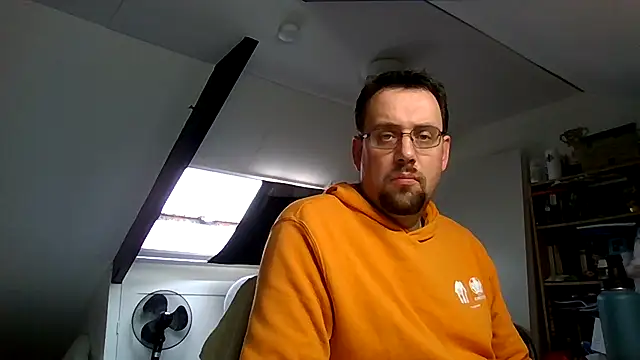 rdewaard81 online show from October 29, 2025, 11:53 am