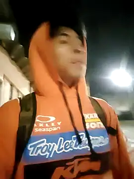 Snapshot of Alexander9827 chatting on January 8, 2025, 12:17 am Alexander9827 online show from January 8, 2025, 12:17 am