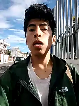 Snapshot of Alexander9827 chatting on December 24, 2024, 9:33 pm Alexander9827 online show from December 24, 2024, 9:33 pm