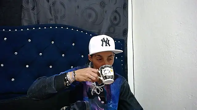 Snapshot of anyu1306 chatting on February 26, 2025, 3:03 am anyu1306 online show from February 26, 2025, 3:03 am