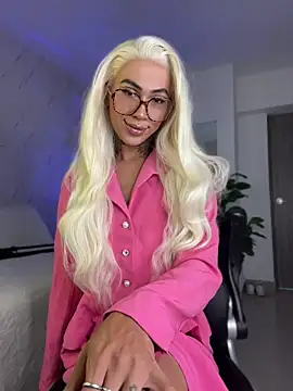 Snapshot of Miss_sagitario chatting on May 12, 2026, 12:11 pm Miss sagitario online show from May 12, 2026, 12:11 pm