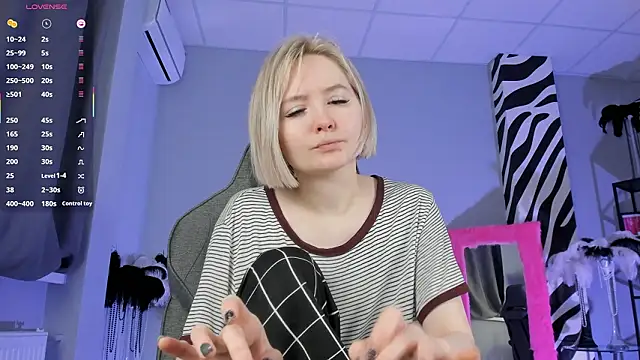 ReiYosimoto online show from February 20, 2026, 4:42 pm