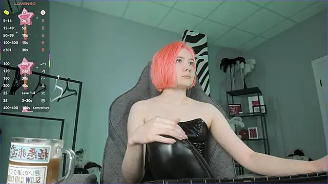 ReiYosimoto online show from September 14, 2025, 11:54 am