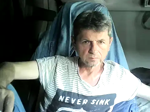 Snapshot of czarek888 chatting on September 16, 2025, 2:18 pm czarek888 online show from September 16, 2025, 2:18 pm