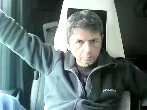 Snapshot of czarek888 chatting on October 15, 2025, 2:14 pm czarek888 online show from October 15, 2025, 2:14 pm