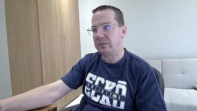 Snapshot of BrettJ81 chatting on September 26, 2025, 1:07 pm BrettJ81 online show from September 26, 2025, 1:07 pm