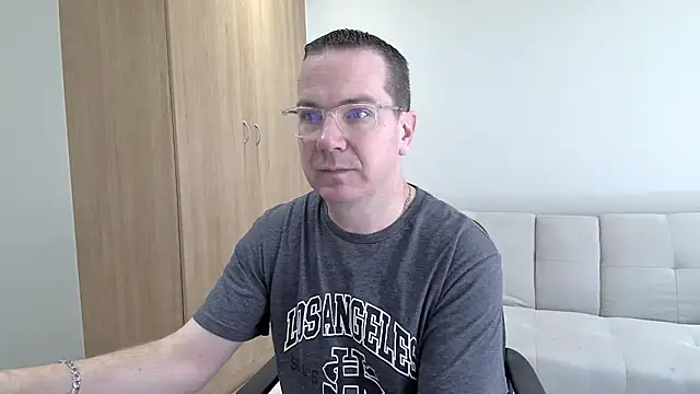Snapshot of BrettJ81 chatting on September 21, 2025, 11:26 am BrettJ81 online show from September 21, 2025, 11:26 am