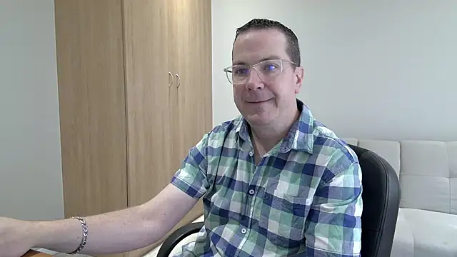 Snapshot of BrettJ81 chatting on October 4, 2025, 10:50 am BrettJ81 online show from October 4, 2025, 10:50 am