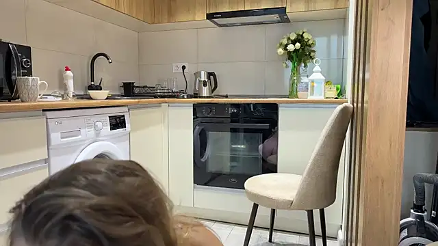 mommy nadin online show from February 9, 2026, 7:17 am