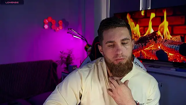 Sweeet  boy online show from March 18, 2026, 10:18 am