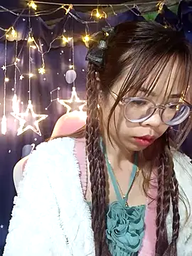   Mai-love19   online show from February 8, 2026, 10:29 pm