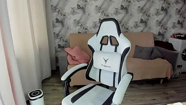 Snapshot of Lis_Kollen chatting on September 28, 2025, 7:59 am Lis Kollen online show from September 28, 2025, 7:59 am