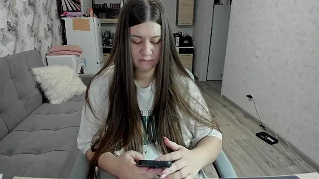 Snapshot of Lis_Kollen chatting on December 2, 2025, 12:40 pm Lis Kollen online show from December 2, 2025, 12:40 pm