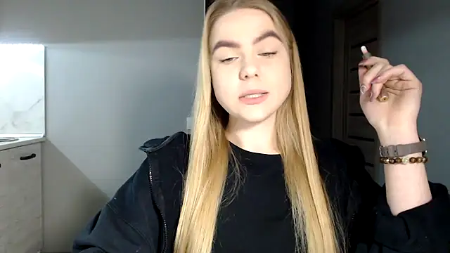 Snapshot of Sunbeam_ chatting on February 25, 2025, 5:40 pm Sunbeam online show from February 25, 2025, 5:40 pm
