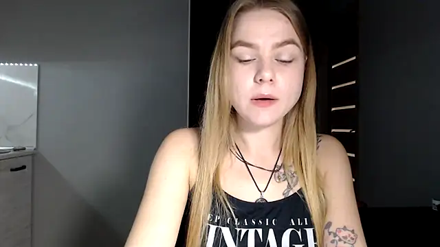 Sunbeam  online show from March 16, 2026, 8:55 pm