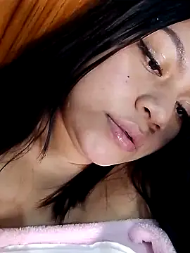 Candy chloee online show from October 7, 2025, 1:39 am