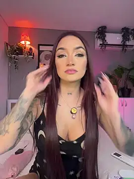 Snapshot of DaniDusan_ chatting on November 13, 2025, 7:18 pm DaniDusan online show from November 13, 2025, 7:18 pm