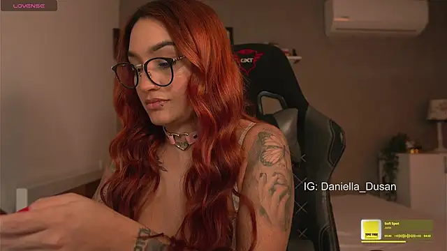 Snapshot of DaniDusan_ chatting on January 28, 2025, 5:35 pm DaniDusan online show from January 28, 2025, 5:35 pm