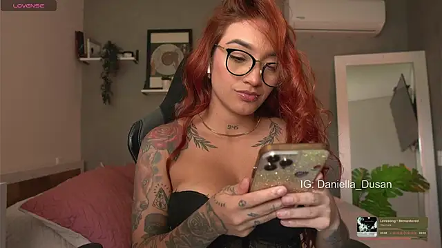 Snapshot of DaniDusan_ chatting on January 19, 2025, 6:21 pm DaniDusan online show from January 19, 2025, 6:21 pm