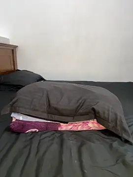 Snapshot of VINDY- chatting on February 20, 2026, 5:48 am VINDY- online show from February 20, 2026, 5:48 am