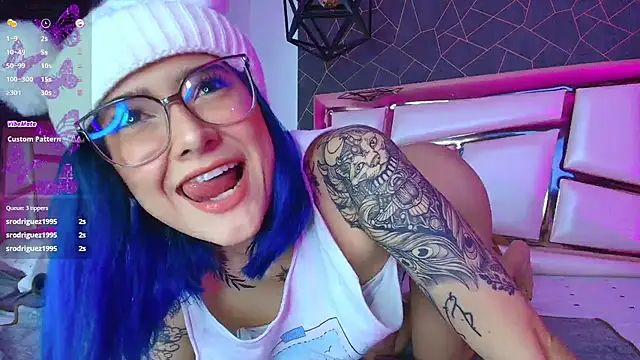 Snapshot of Annie_Swan chatting on March 13, 2025, 11:41 am Annie Swan online show from March 13, 2025, 11:41 am