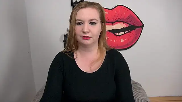 LaraDream online show from October 25, 2025, 2:17 pm