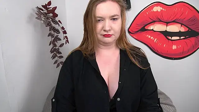 Snapshot of LaraDream chatting on February 16, 2026, 3:54 pm LaraDream online show from February 16, 2026, 3:54 pm