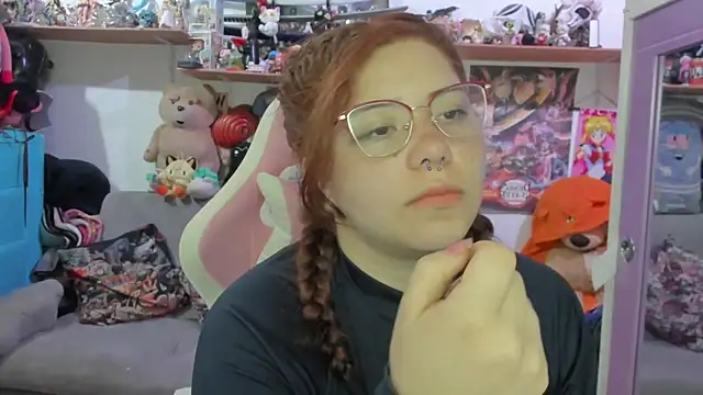 soficammy online show from April 12, 2026, 9:18 pm