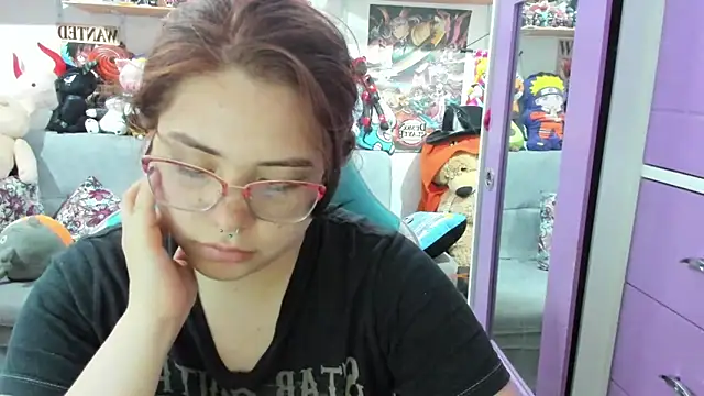 soficammy online show from October 27, 2025, 10:44 pm